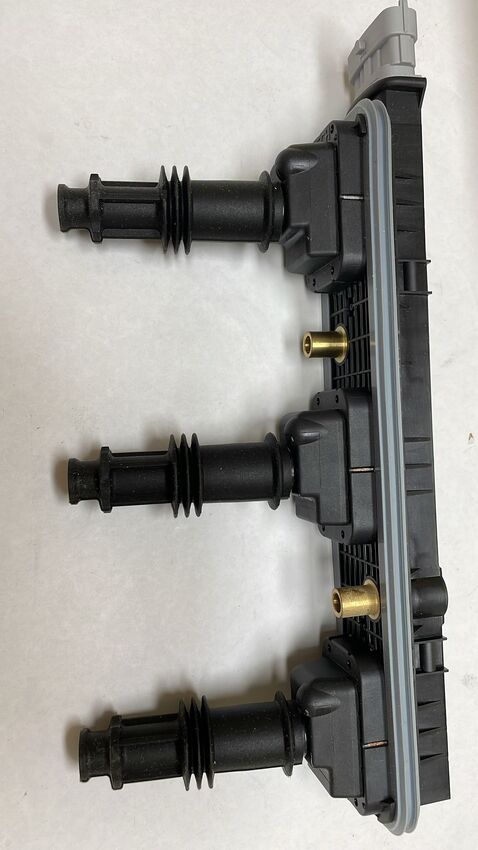 Bosch Ignition Coil For Holden Vectra CD, CDX, COXI ZC V6 3.2L Z32SE