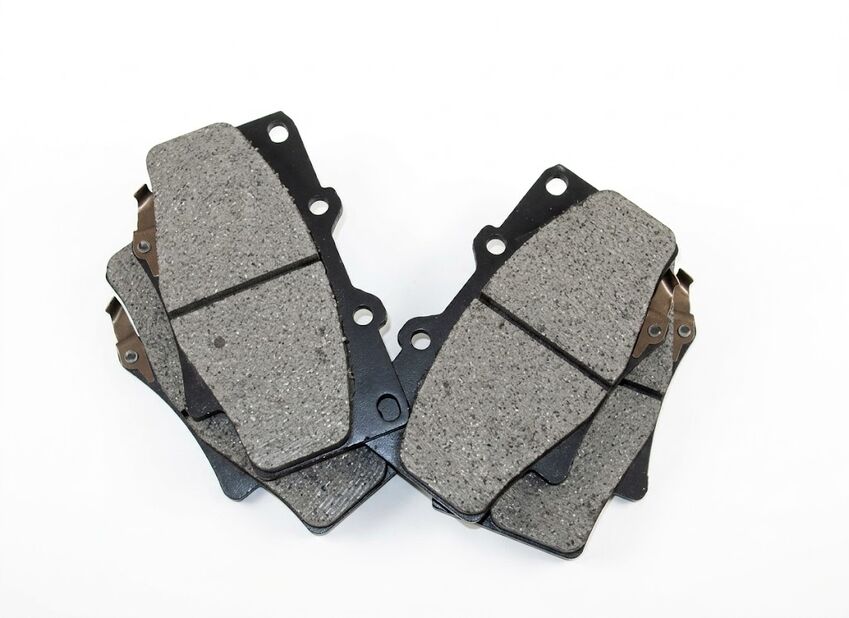 Front Brake Pads For Toyota Landcruiser HZJ80-4.2L 1HZ Dsl