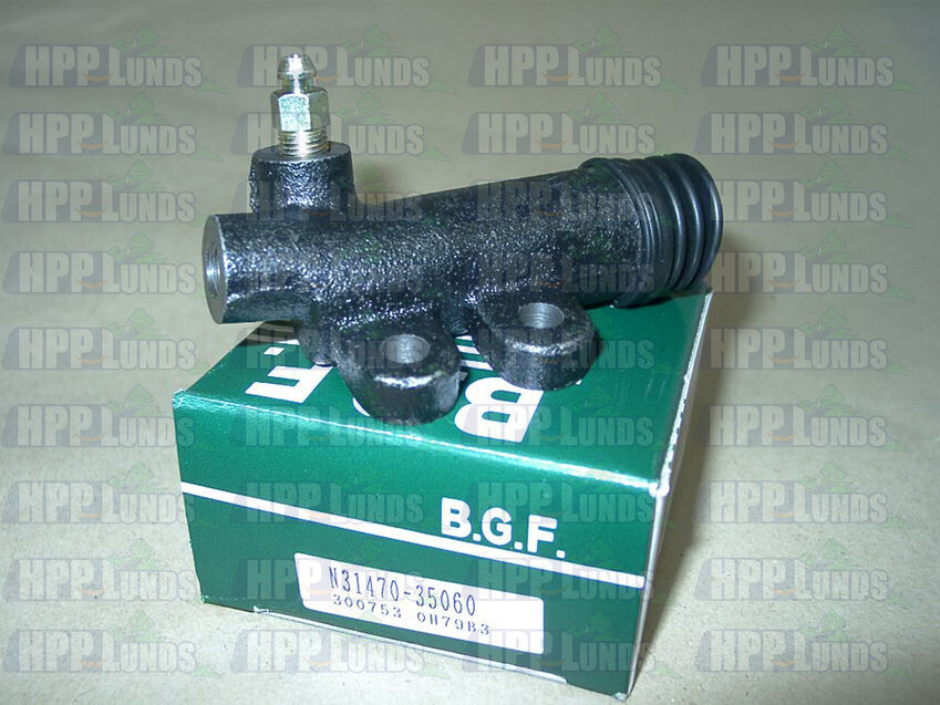 Clutch Slave Cylinder For Toyota Hilux YN65-3Y 2.0L Carby  08/1983-08/88