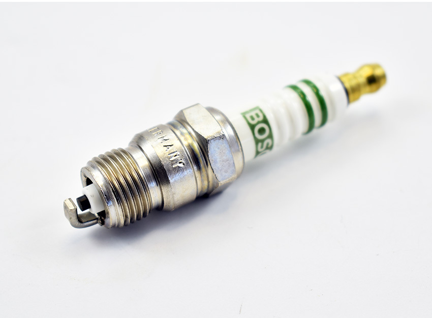8X Bosch Spark Plug For Ford Fairmont XA, XB, XD, XE, XW, XY 4.9L/5.8L V8