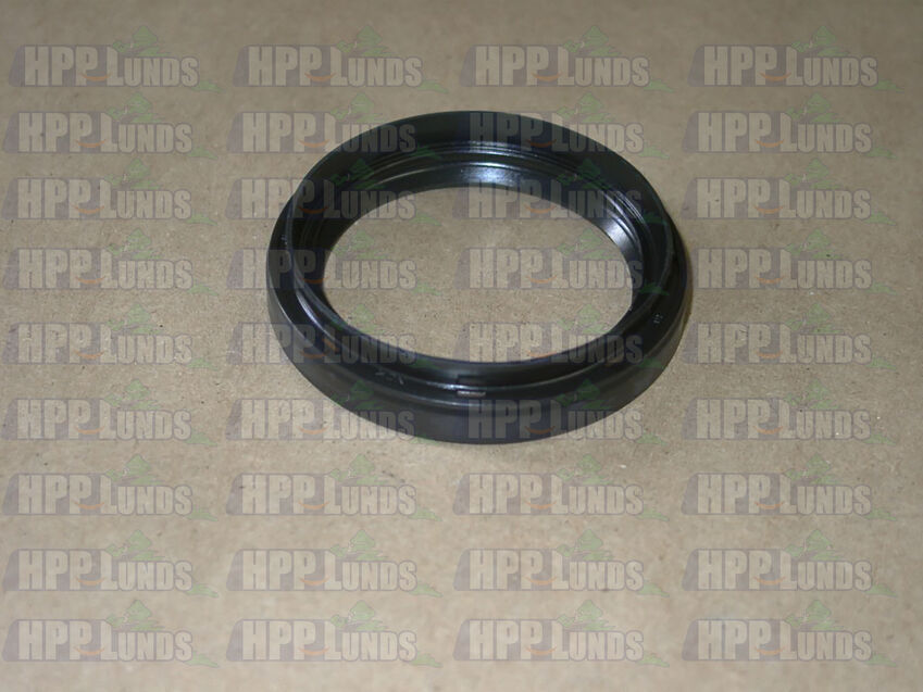 T/Case Output Shaft Retainer Oil Seal For Toyota Landcruiser HJ60-4.0L 2H