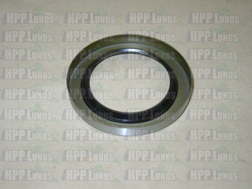 Transfer Case Companion Flange Seal For Toyota Hilux RN110-22R 2.4L Carby  08/88-07/97