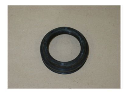 Rear Axle Shaft Seal Kit For Toyota Hilux RN105-22R 2.4L Carby 08/88-07/97