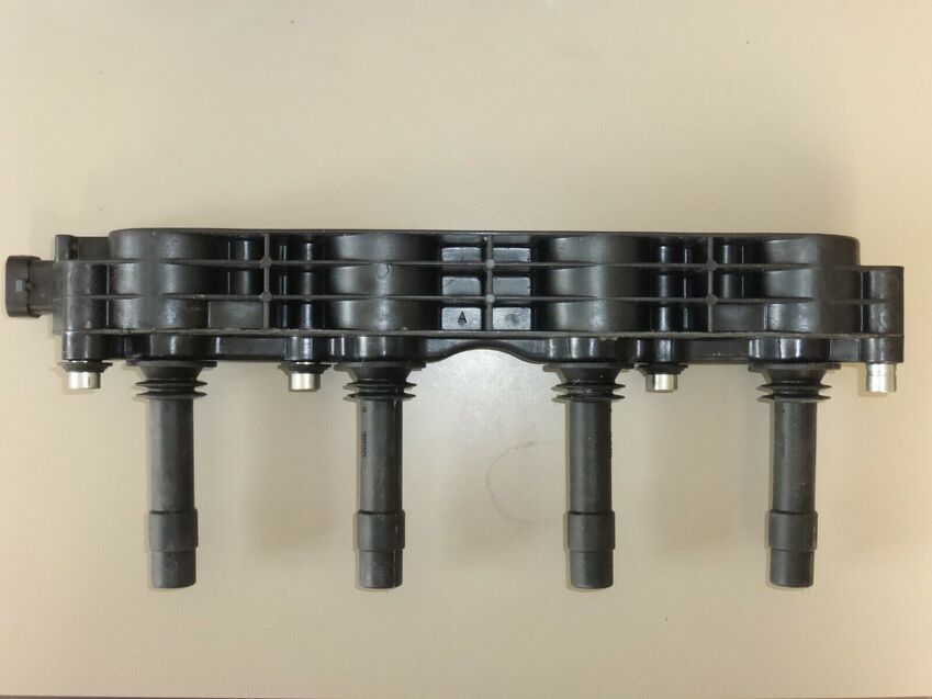 DELPHI Ignition Coil  For VAUXHALL ASTRA CORSA MERIVA VECTRA - CE10000