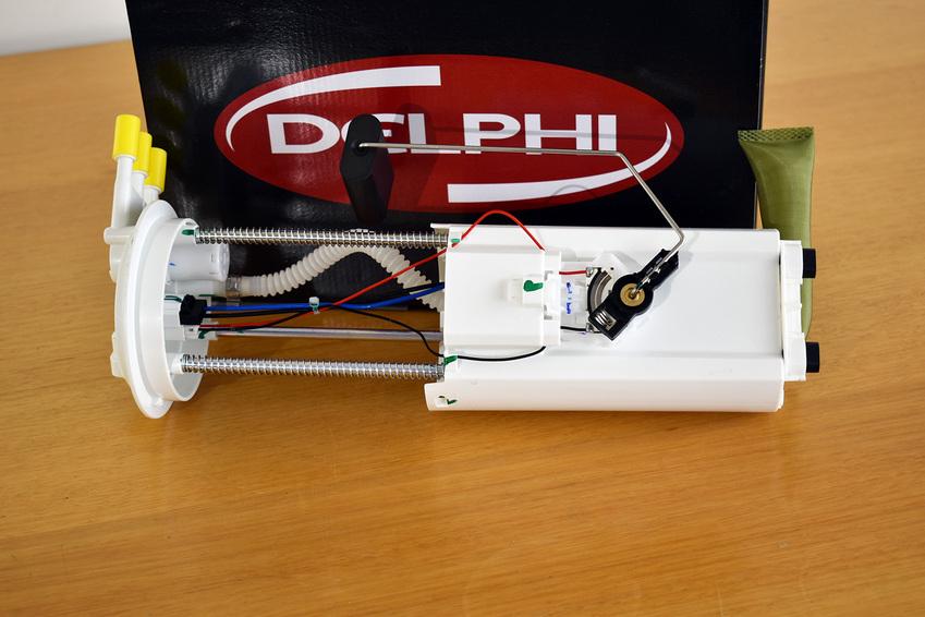 ELECTRONIC Fuel Pump ASSEMBLY EFP-117 suits HOLDEN COMMODORE VT SEDAN