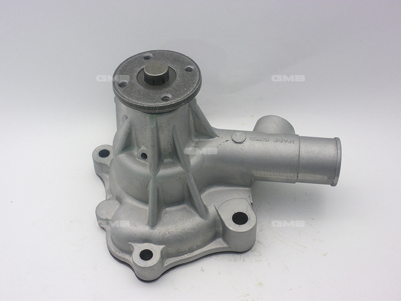 GMB Engine Water Pump For Toyota Dyna RU10,RU12,RU20,RU32 5R 2000cc