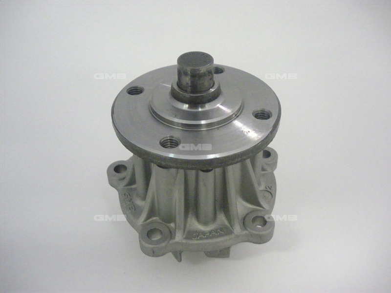 GMB Engine Water Pump For Toyota Crown MS111 MS65 MS83 MS85 2.6L 4M  Auto/Man