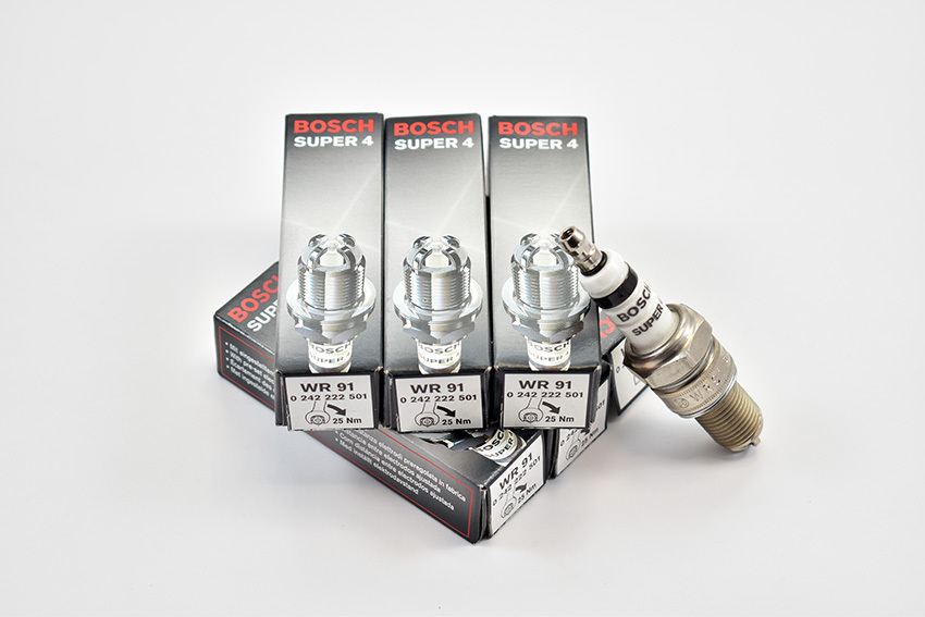 4X Bosch Super Sparkplugs For Ford Falcon AU 1-2-3 4.0L 6cyl and XR6 EA EB ED EF EL